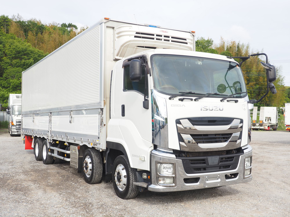いすゞ ギガ 冷凍ウイング 大型 QKG-CYJ77B 年式 H30[写真03]