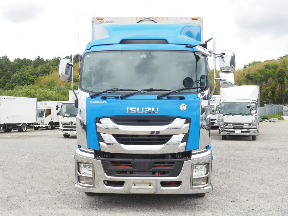 いすゞ ギガ ウイング車 大型 QPG-CYJ77B 年式 H28[写真03]