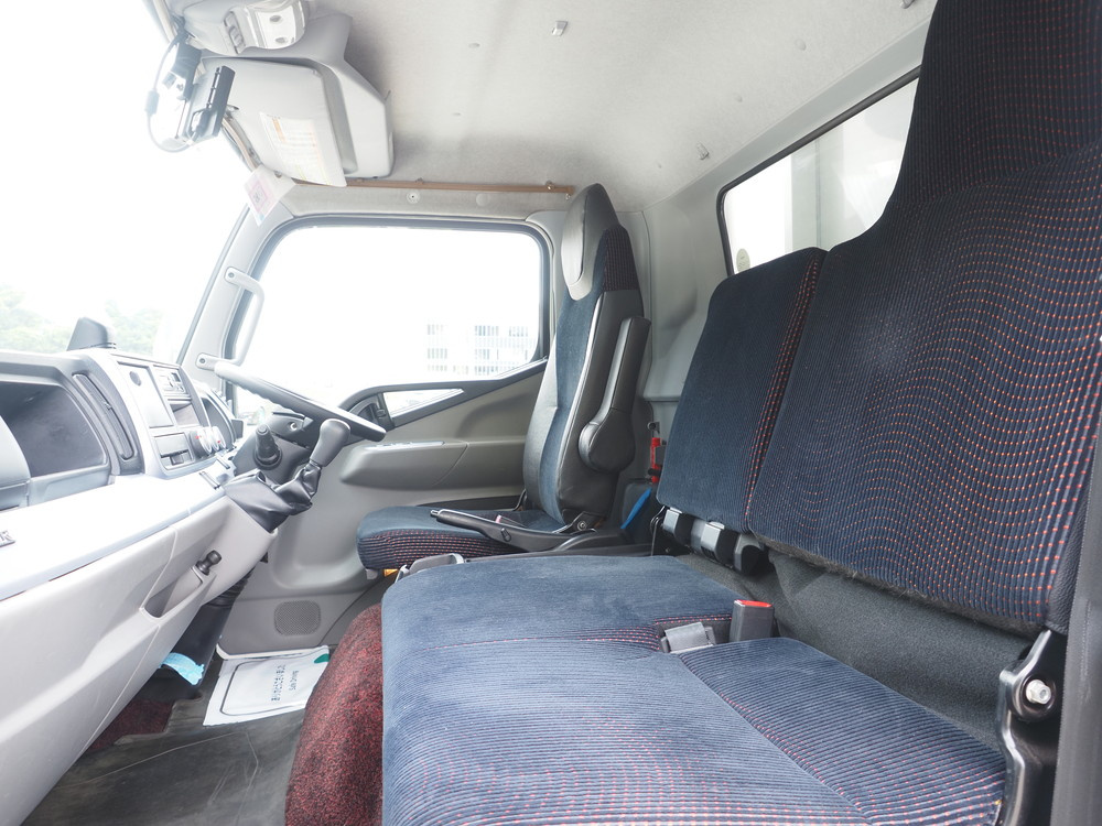 三菱ふそう キャンター ウイング車 小型 TPG-FEB50 年式 H30[写真37]