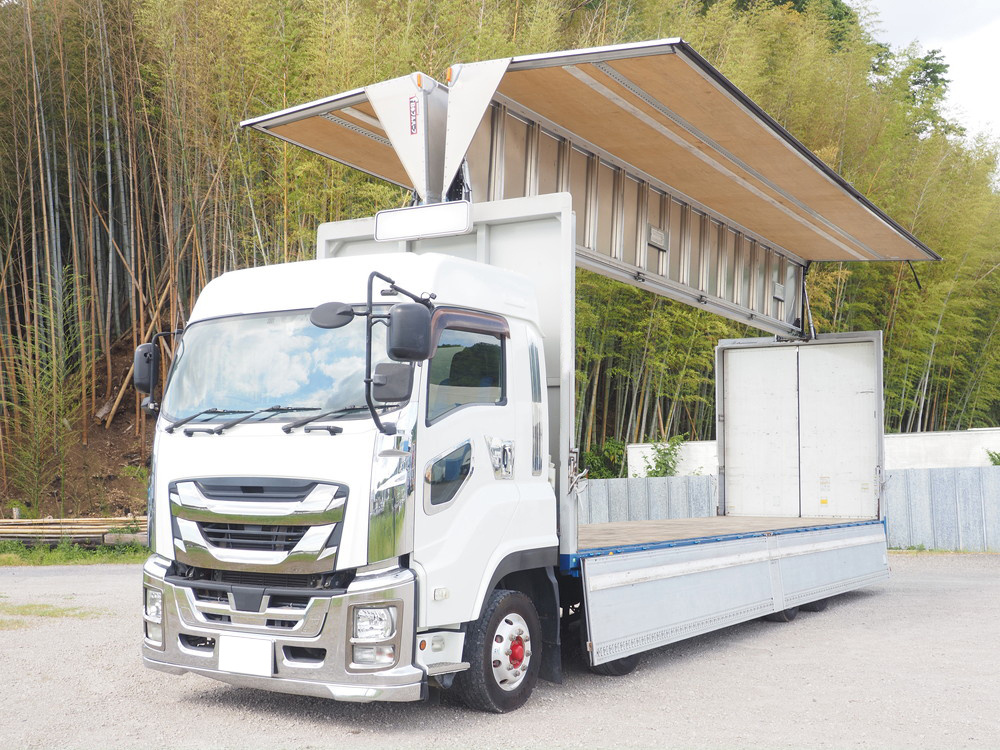 いすゞ ギガ ウイング車 大型 QKG-CYJ77B 年式 H28[写真02]