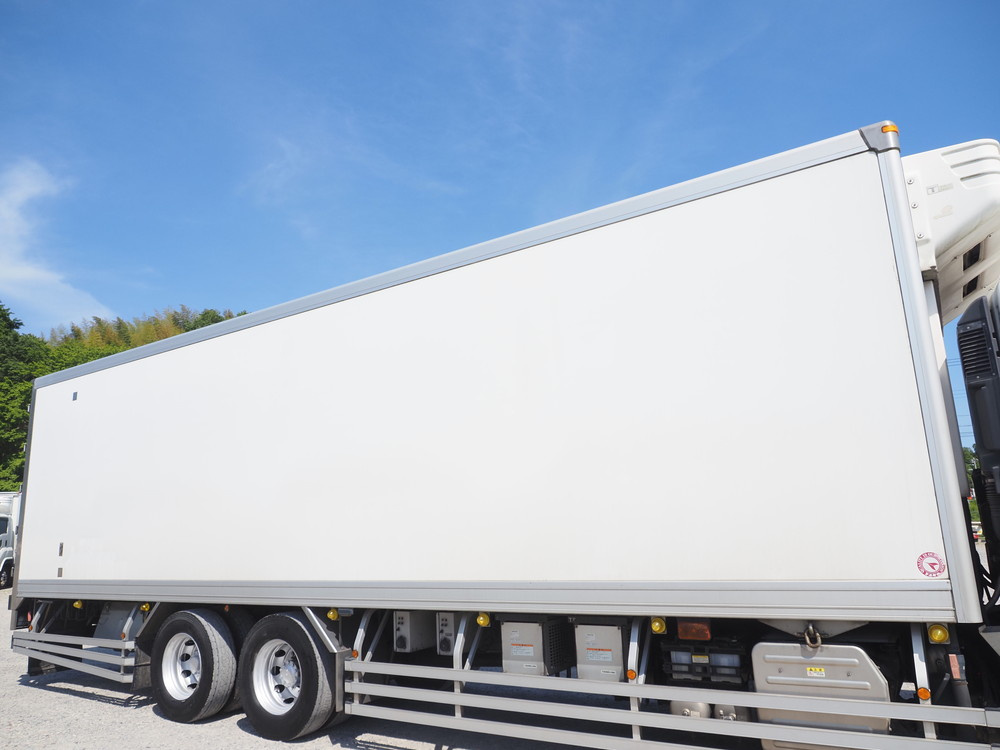 いすゞ ギガ 冷凍バン 大型 QKG-CYL77B 年式 H29[写真09]