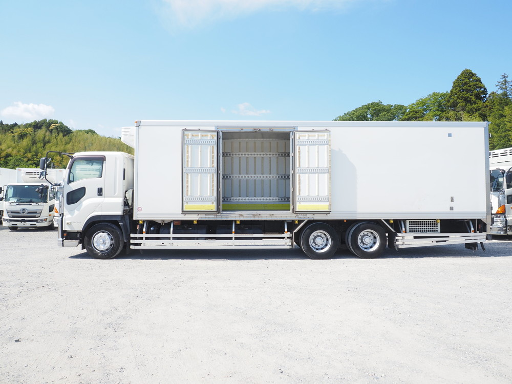 いすゞ ギガ 冷凍バン 大型 QKG-CYL77B 年式 H29[写真18]