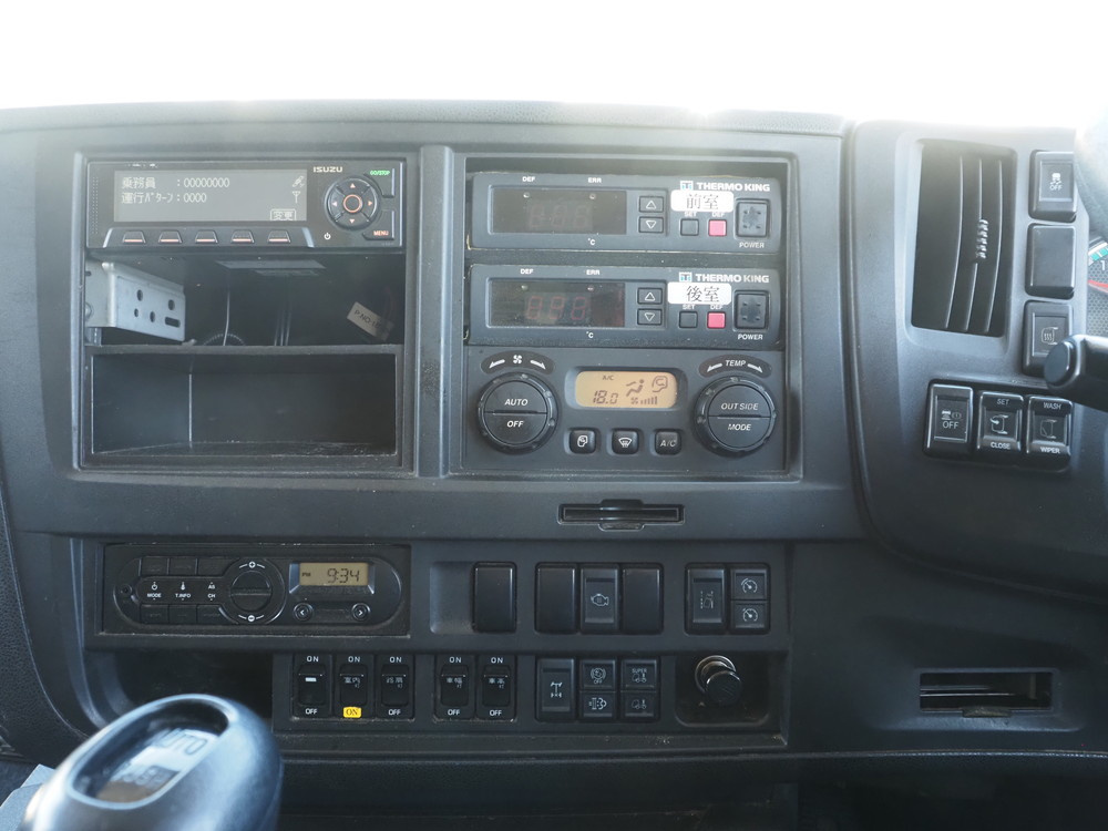 いすゞ ギガ 冷凍バン 大型 QKG-CYL77B 年式 H29[写真26]