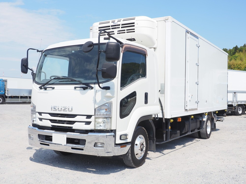 いすゞ フォワード 冷凍バン 中型 TKG-FRR90T2 年式 H26[写真01]