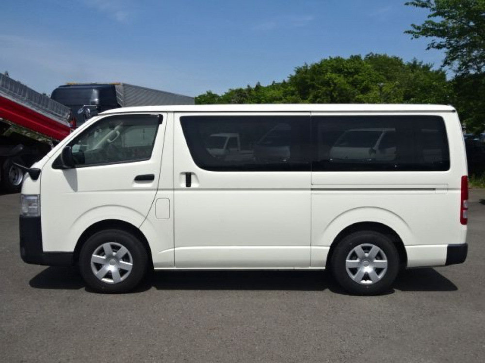 トヨタ ハイエース 商用バン - 3DF-GDH201V 年式 R3[写真05]