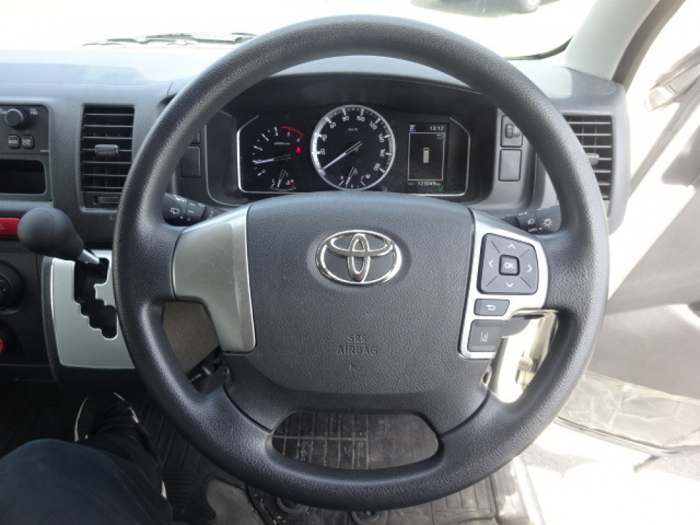 トヨタ ハイエース 商用バン - 3DF-GDH201V 年式 R3[写真15]