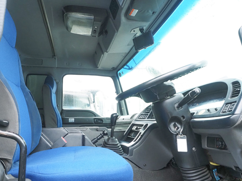 いすゞ ギガ ウイング車 大型 QKG-CYJ77A 年式 H24[写真30]