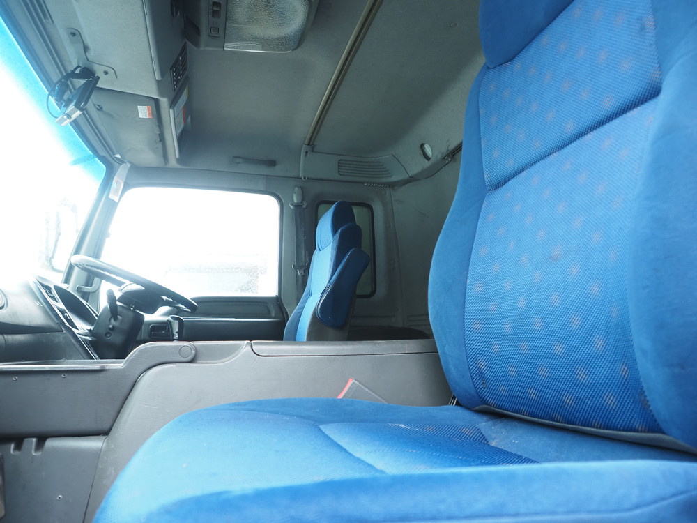 いすゞ ギガ ウイング車 大型 QKG-CYJ77A 年式 H24[写真36]