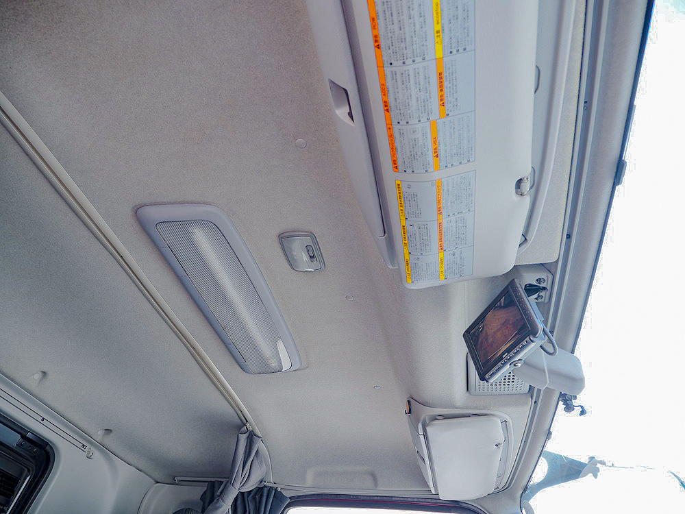 いすゞ ギガ ウイング車 大型 QPG-CYJ77B 年式 H28[写真36]