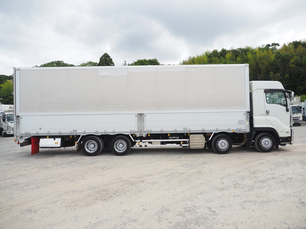 いすゞ ギガ ウイング車 大型 QKG-CYJ77B 年式 H29[写真09]
