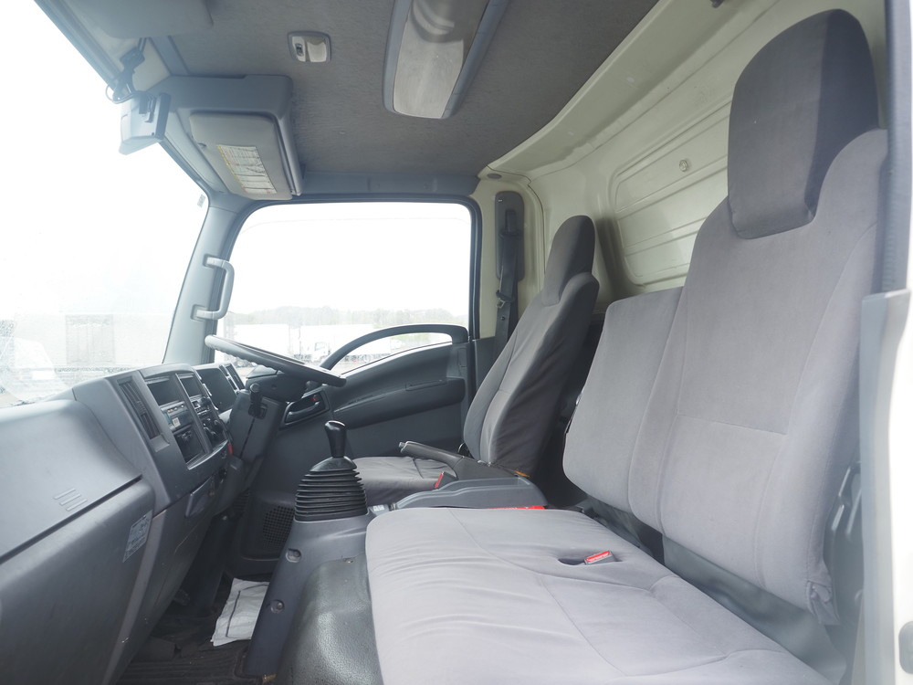 いすゞ エルフ バン車 小型 TKG-NPR85AN 年式 H25[写真22]