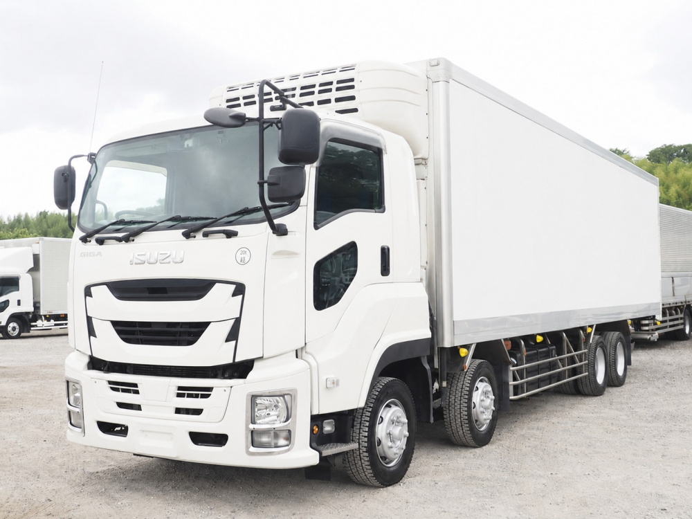 いすゞ ギガ 冷凍バン 大型 QKG-CYJ77B 年式 H30[写真02]
