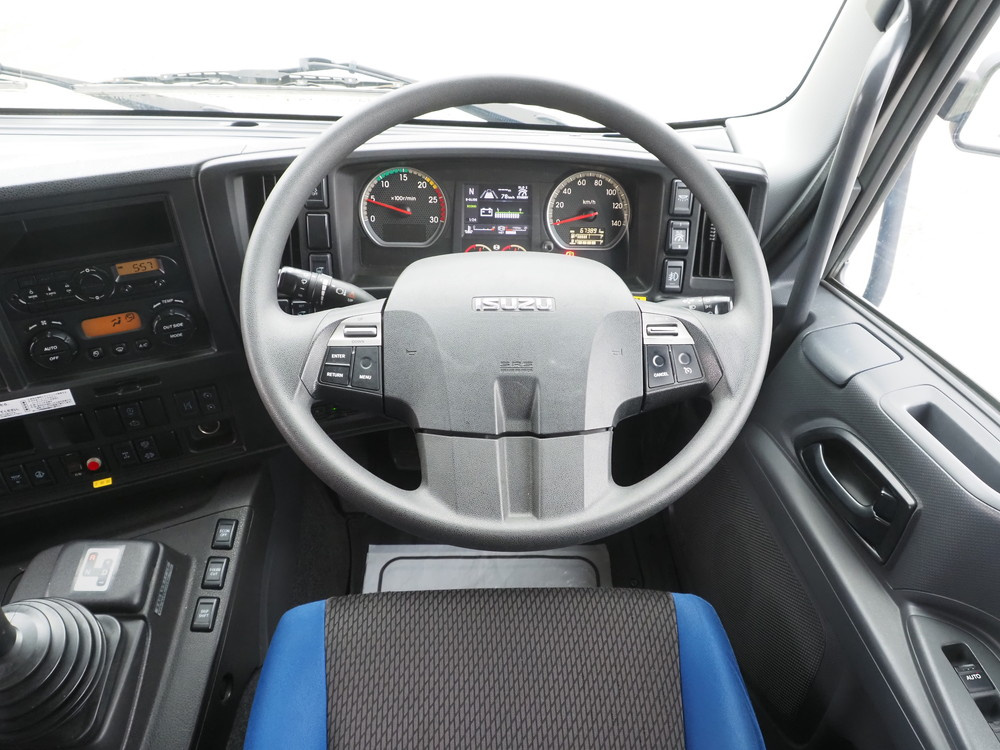 いすゞ ギガ ウイング車 大型 2PG-CYJ77C 年式 H29[写真31]