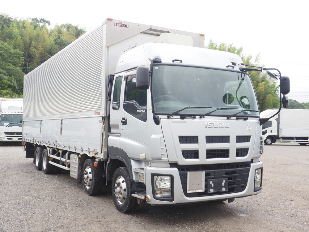 いすゞ ギガ ウイング車 大型 QKG-CYJ77A 年式 H28[写真04]