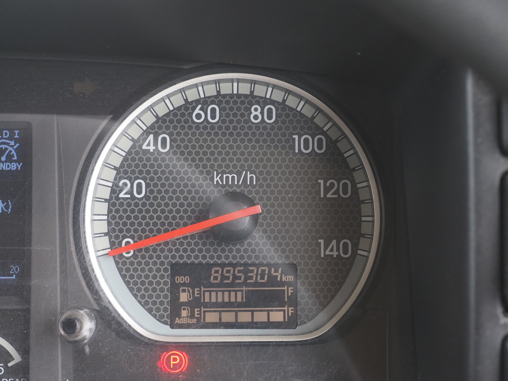いすゞ ギガ 冷凍バン 大型 QKG-CYJ77BA 年式 H28[写真32]