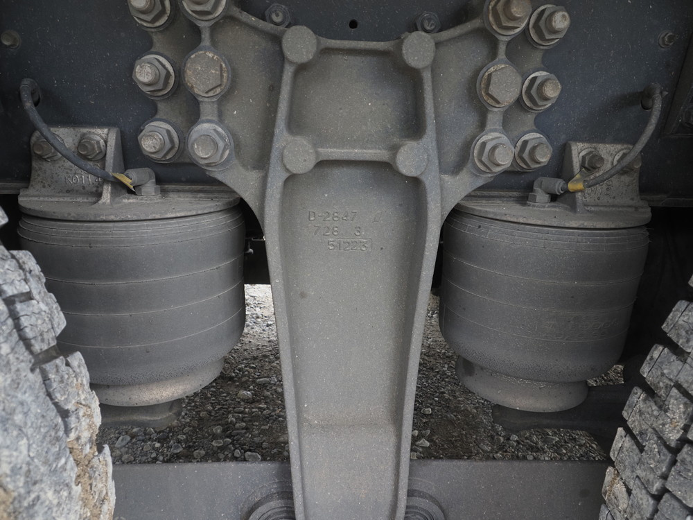 いすゞ ギガ 冷凍バン 大型 QKG-CYJ77BA 年式 H28[写真34]