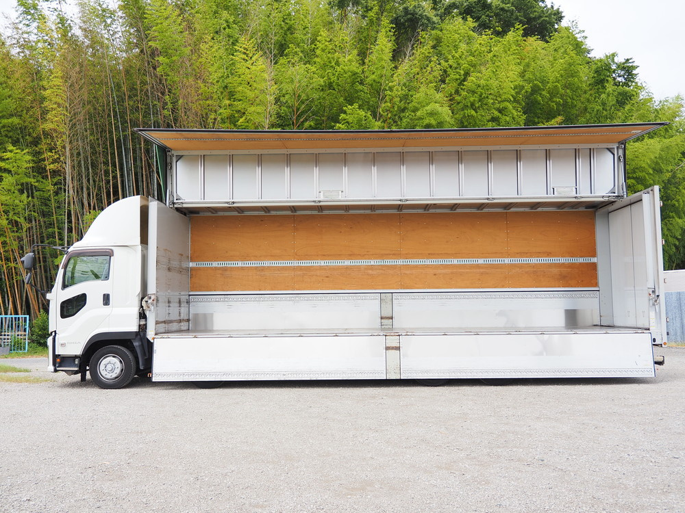 いすゞ ギガ ウイング車 大型 QKG-CYJ77B 年式 H28[写真15]