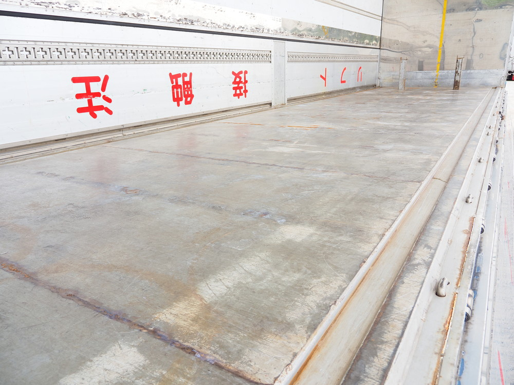 いすゞ ギガ ウイング車 大型 QPG-CYJ77B 年式 H28[写真22]