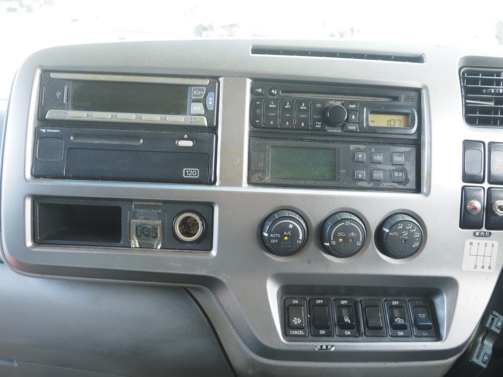 UDトラックス コンドル 冷凍バン 中型 TKG-MK38L 年式 H24[写真30]