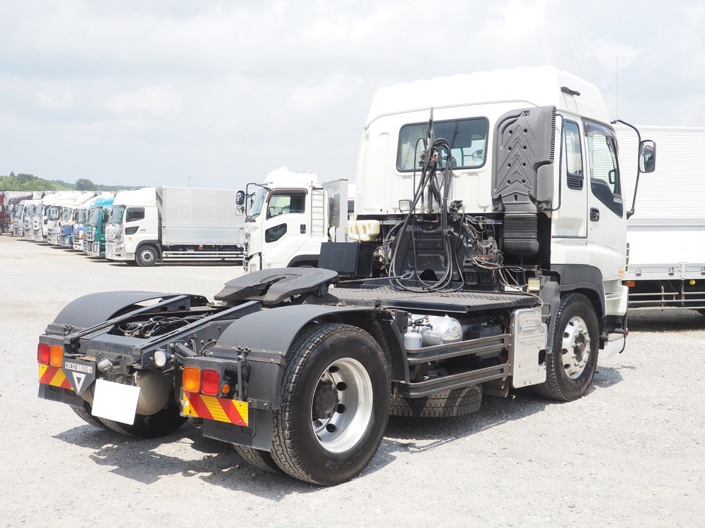 いすゞ ギガ トラクタ 大型 QKG-EXD52AE 年式 H27[写真04]