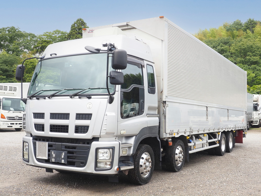 いすゞ ギガ ウイング車 大型 QKG-CYJ77A 年式 H28[写真02]