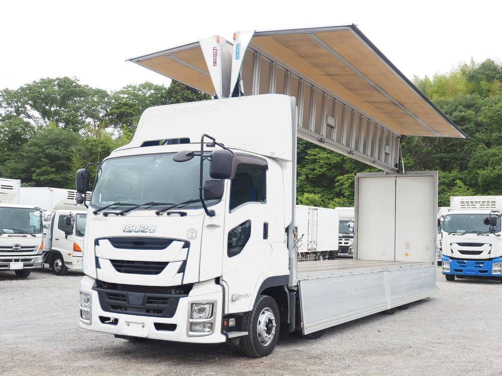 いすゞ ギガ ウイング車 大型 2PG-CYJ77C 年式 H29[写真02]