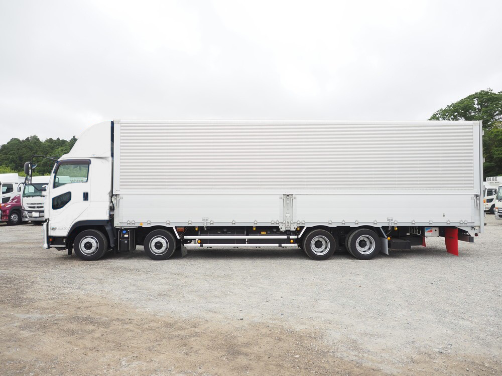 いすゞ ギガ ウイング車 大型 2PG-CYJ77C 年式 H29[写真13]