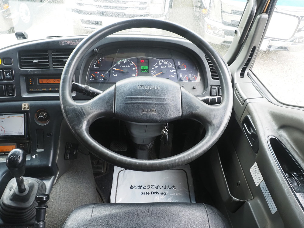 いすゞ ギガ ウイング車 大型 QKG-CYJ77A 年式 H28[写真39]