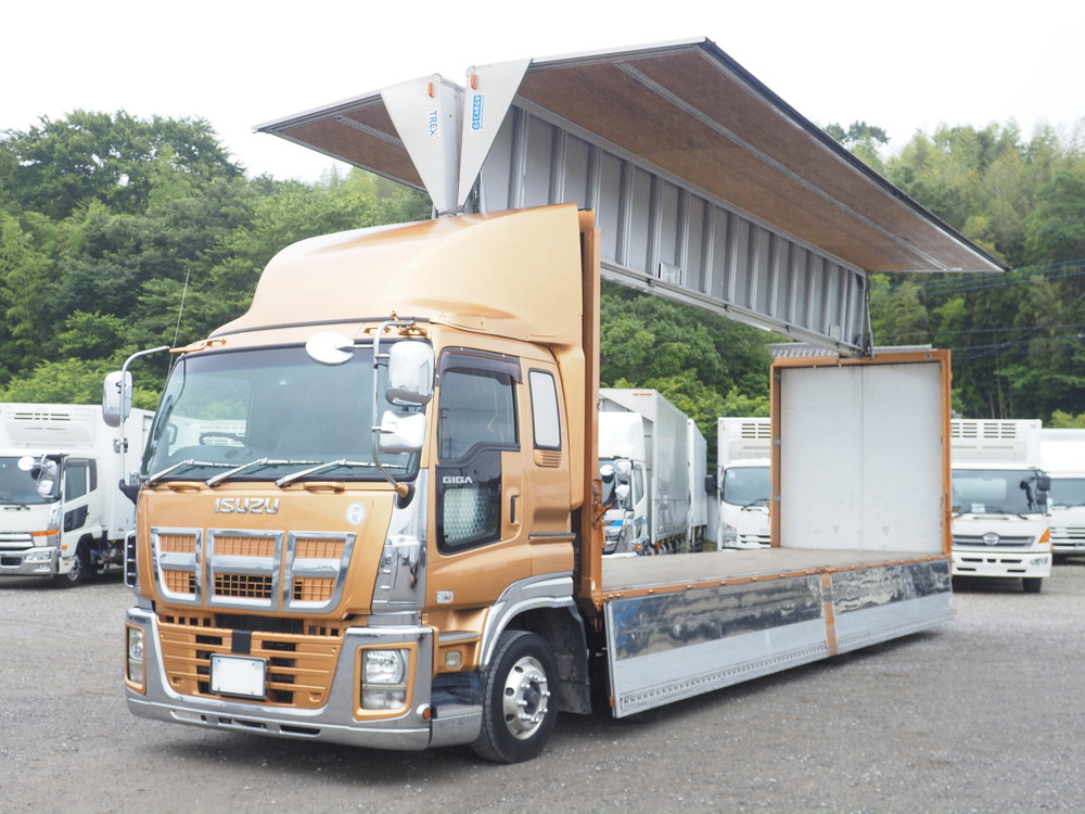 いすゞ ギガ ウイング車 大型 QKG-CYJ77A 年式 H28[写真02]
