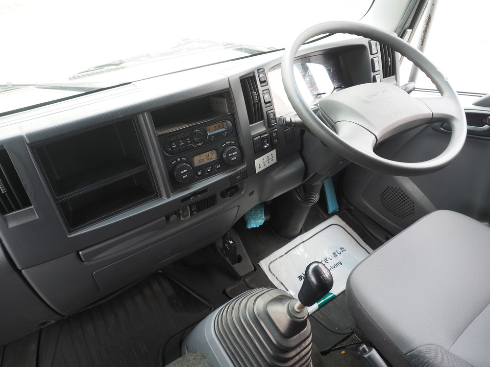 いすゞ フォワード ウイング車 中型 TKG-FRR90S2 年式 H27[写真32]