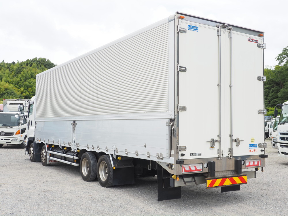 いすゞ ギガ ウイング車 大型 QPG-CYJ77B 年式 H28[写真07]