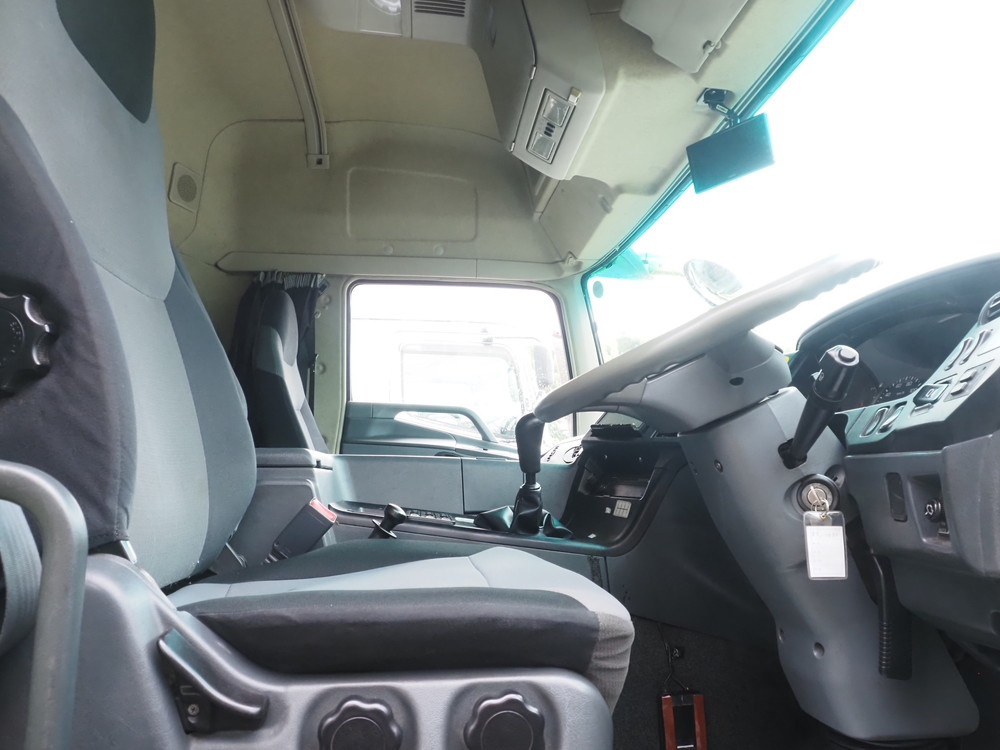 三菱ふそう スーパーグレート ウイング車 大型 QPG-FS64VZ 年式 H28[写真31]