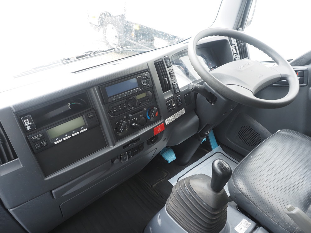 いすゞ エルフ 冷凍バン 小型 TRG-NPR85AN 年式 H30[写真23]