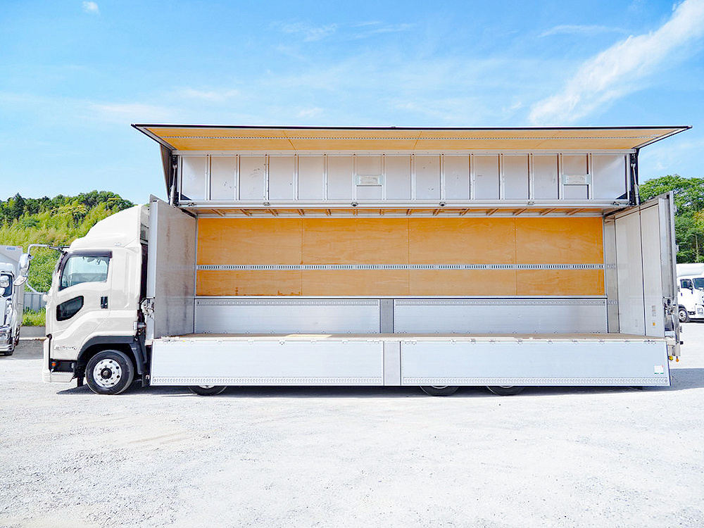 いすゞ ギガ ウイング車 大型 QPG-CYJ77B 年式 H28[写真19]
