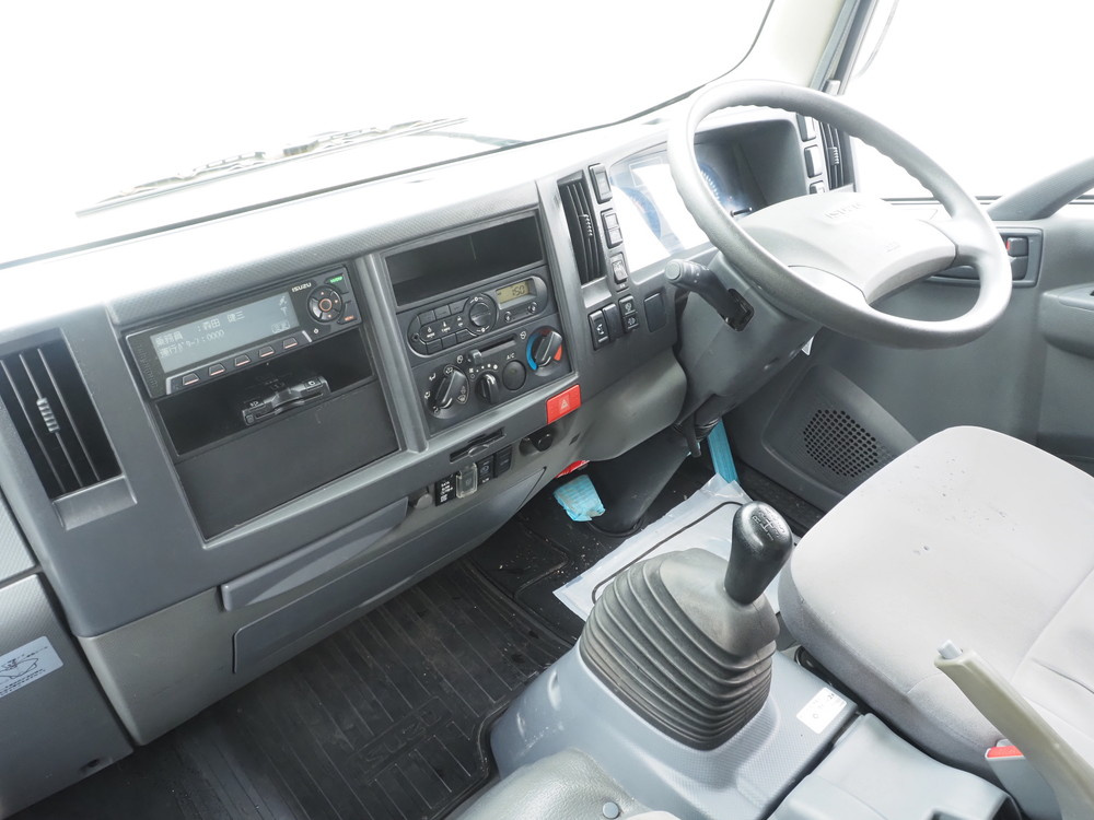 いすゞ エルフ バン車 小型 TRG-NPR85AN 年式 H27[写真23]