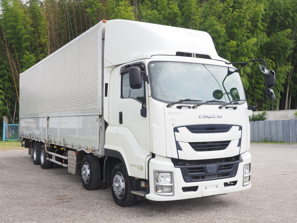 いすゞ ギガ ウイング車 大型 QKG-CYJ77B 年式 H29[写真04]