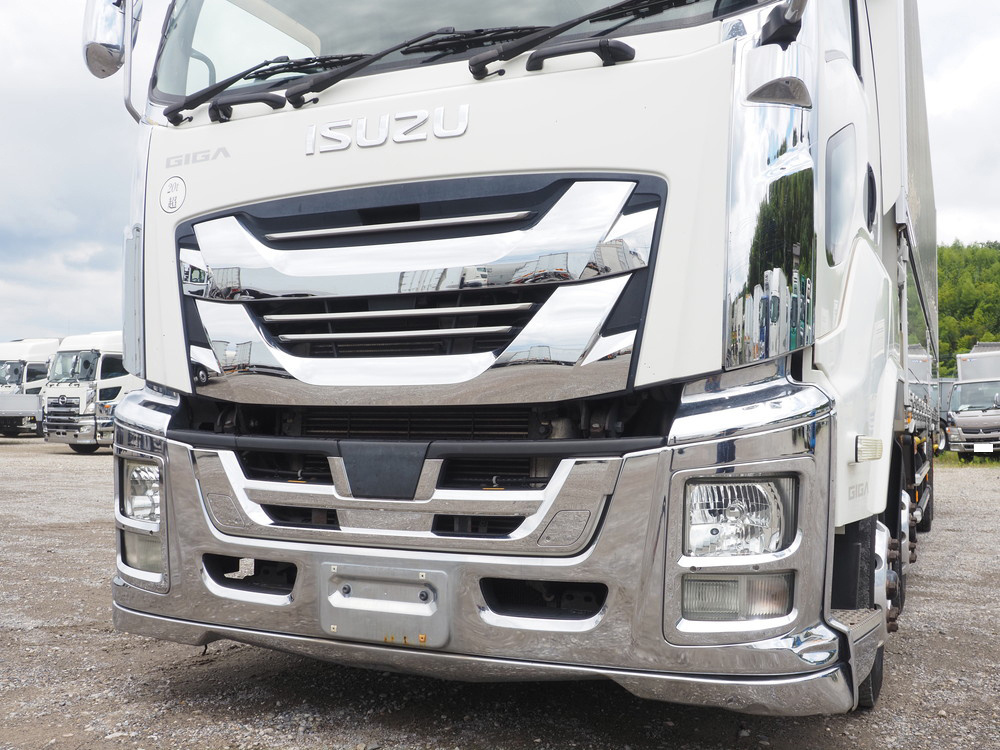 いすゞ ギガ ウイング車 大型 QPG-CYJ77B 年式 H29[写真08]