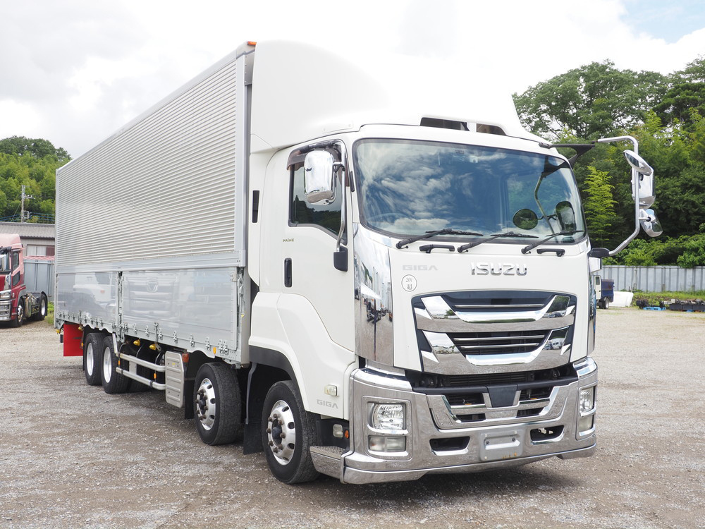 いすゞ ギガ ウイング車 大型 QPG-CYJ77B 年式 H29[写真04]