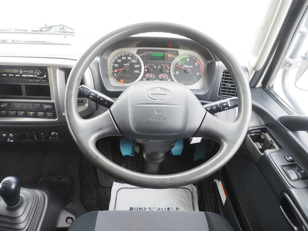 日野 レンジャープロ 冷凍バン 中型 TKG-FC9JKAG 年式 H27[写真14]