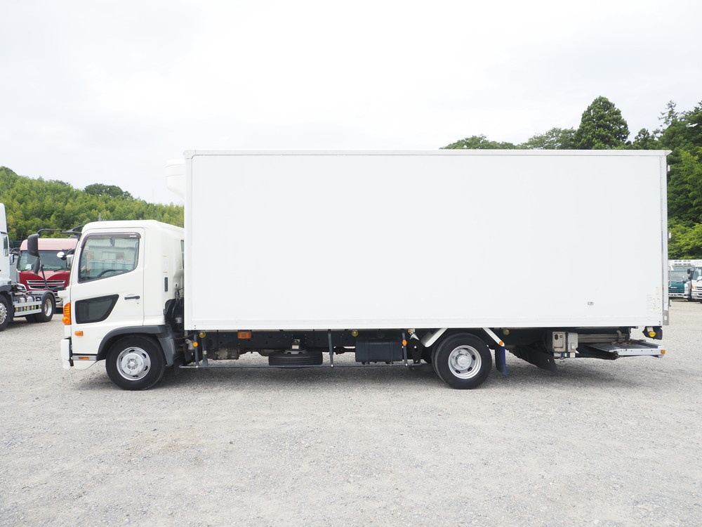 日野 レンジャープロ 冷凍バン 中型 TKG-FC9JKAG 年式 H27[写真05]