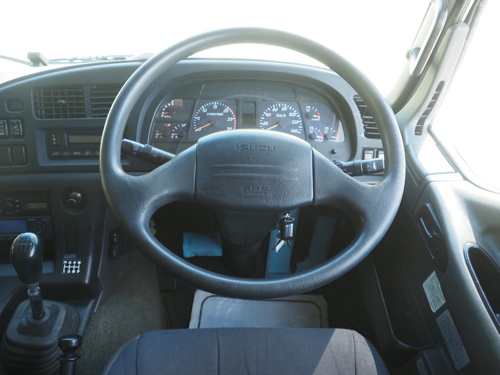 いすゞ ギガ ウイング車 大型 QKG-CYJ77A 年式 H24[写真32]