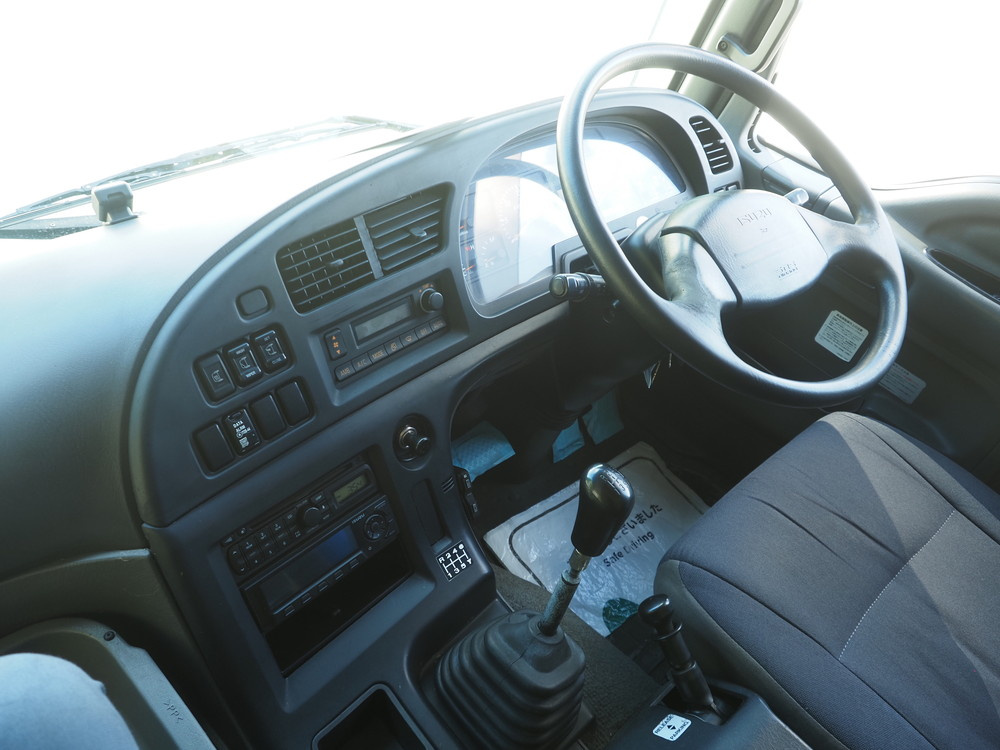 いすゞ ギガ ウイング車 大型 QKG-CYJ77A 年式 H24[写真33]
