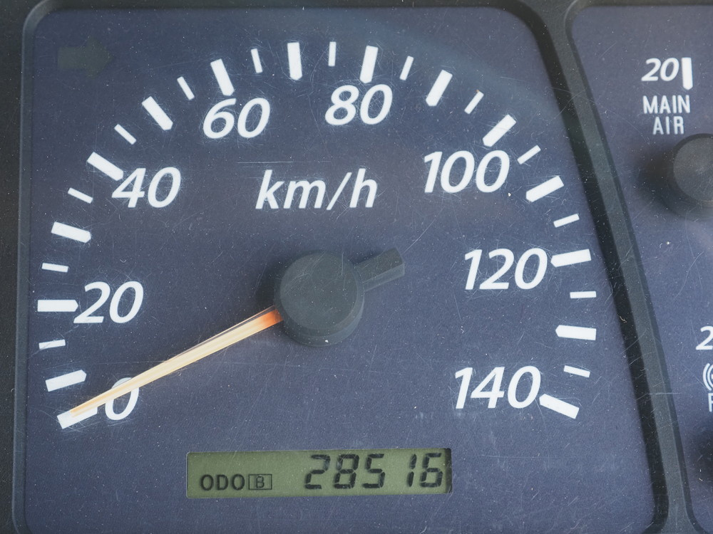 いすゞ ギガ ウイング車 大型 QKG-CYJ77A 年式 H24[写真40]
