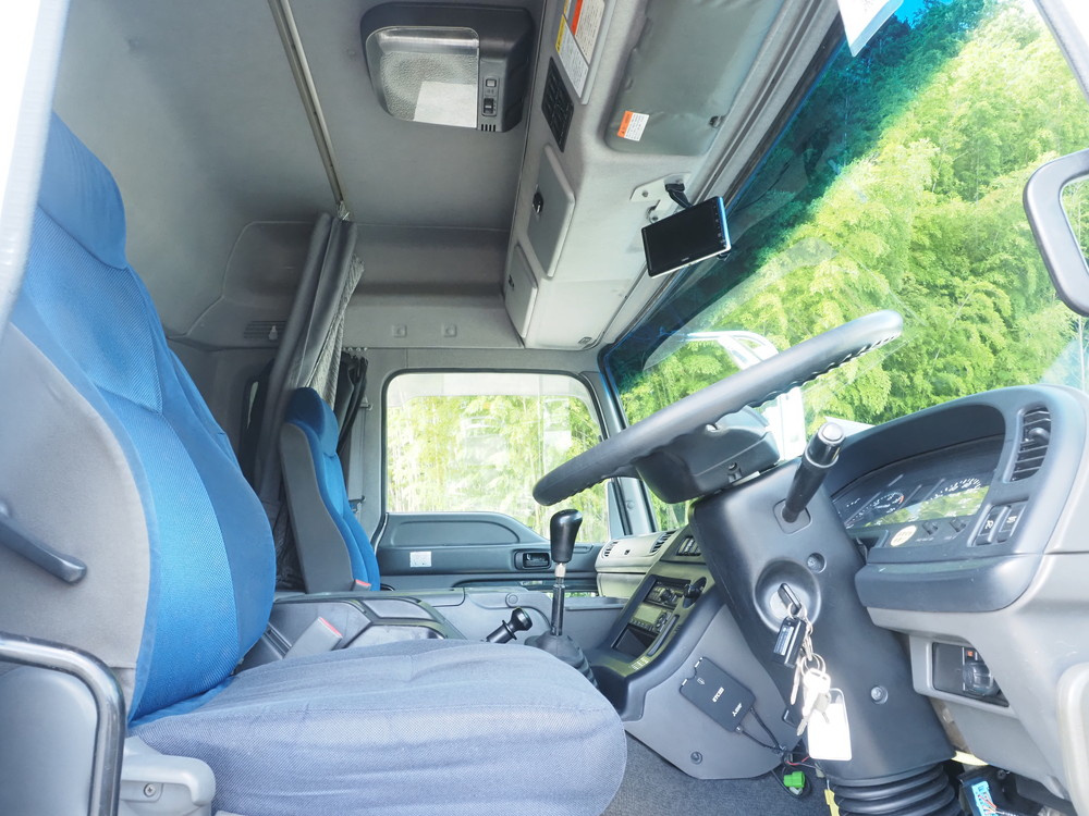 いすゞ ギガ ウイング車 大型 QKG-CYJ77A 年式 H24[写真31]