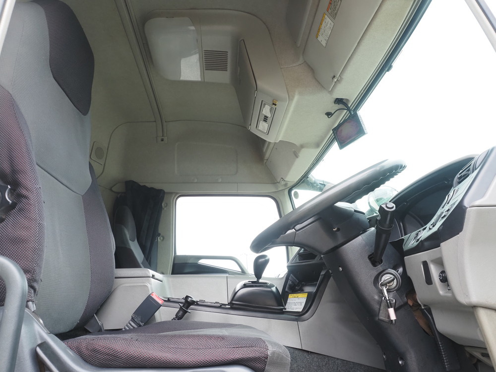三菱ふそう スーパーグレート ウイング車 大型 QPG-FU64VZ 年式 H27[写真16]