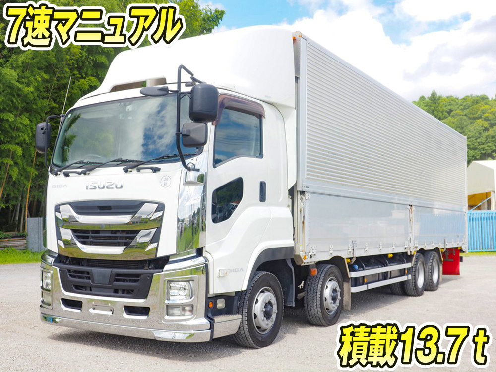 いすゞ ギガ ウイング車 大型 QKG-CYJ77B 年式 H28[写真01]