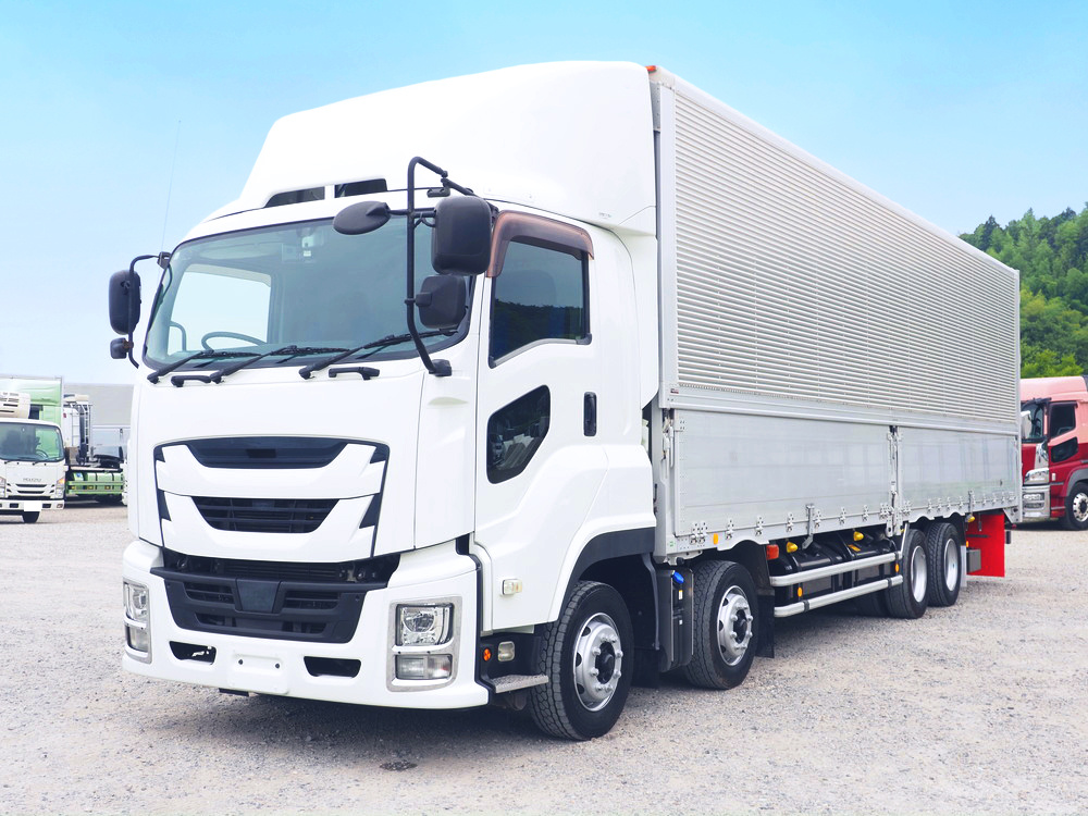 いすゞ ギガ ウイング車 大型 2PG-CYJ77C 年式 H29[写真01]
