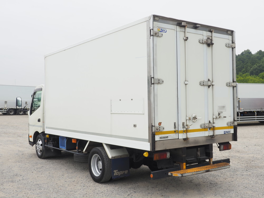 日野 デュトロ 冷凍バン 小型 2RG-XZU712M 年式 R2[写真04]