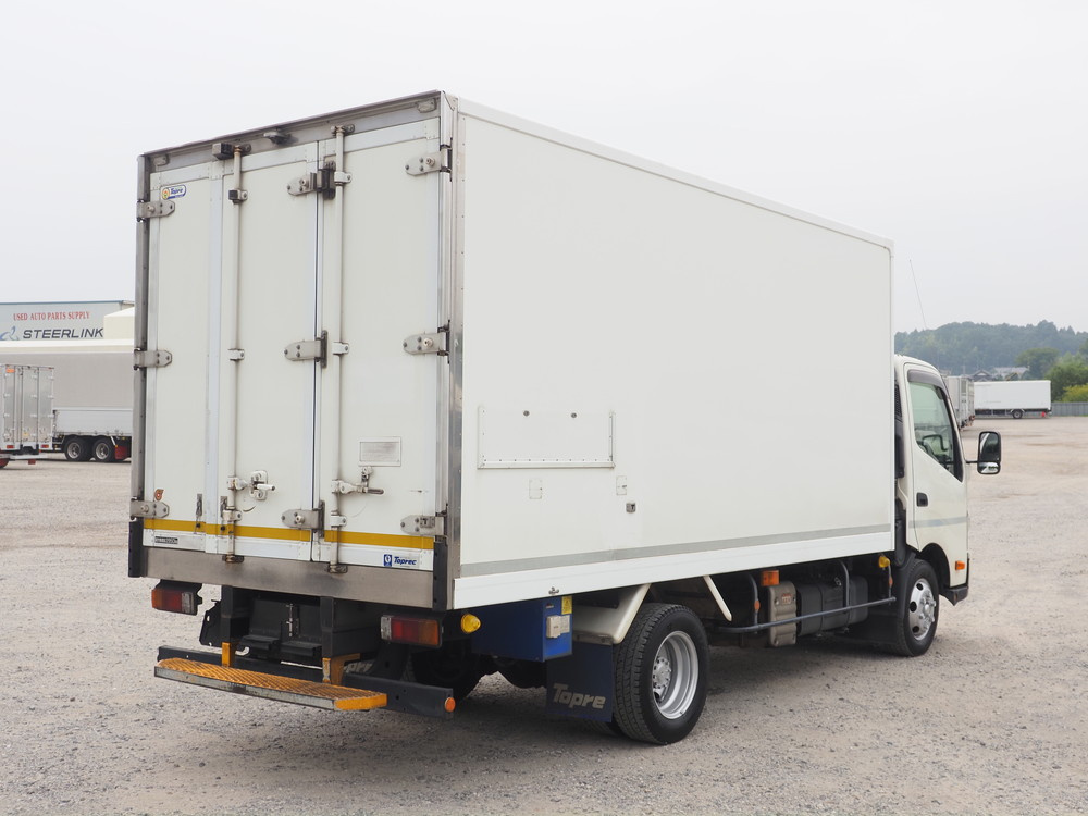 日野 デュトロ 冷凍バン 小型 2RG-XZU712M 年式 R2[写真02]