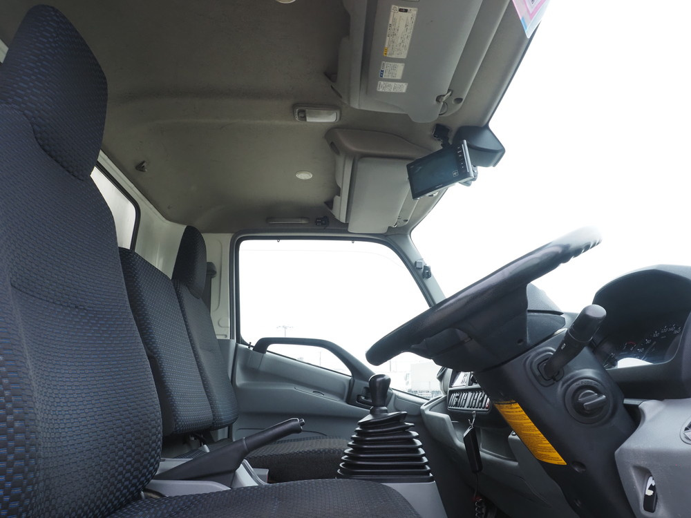 日野 デュトロ 冷凍バン 小型 2RG-XZU712M 年式 R2[写真18]